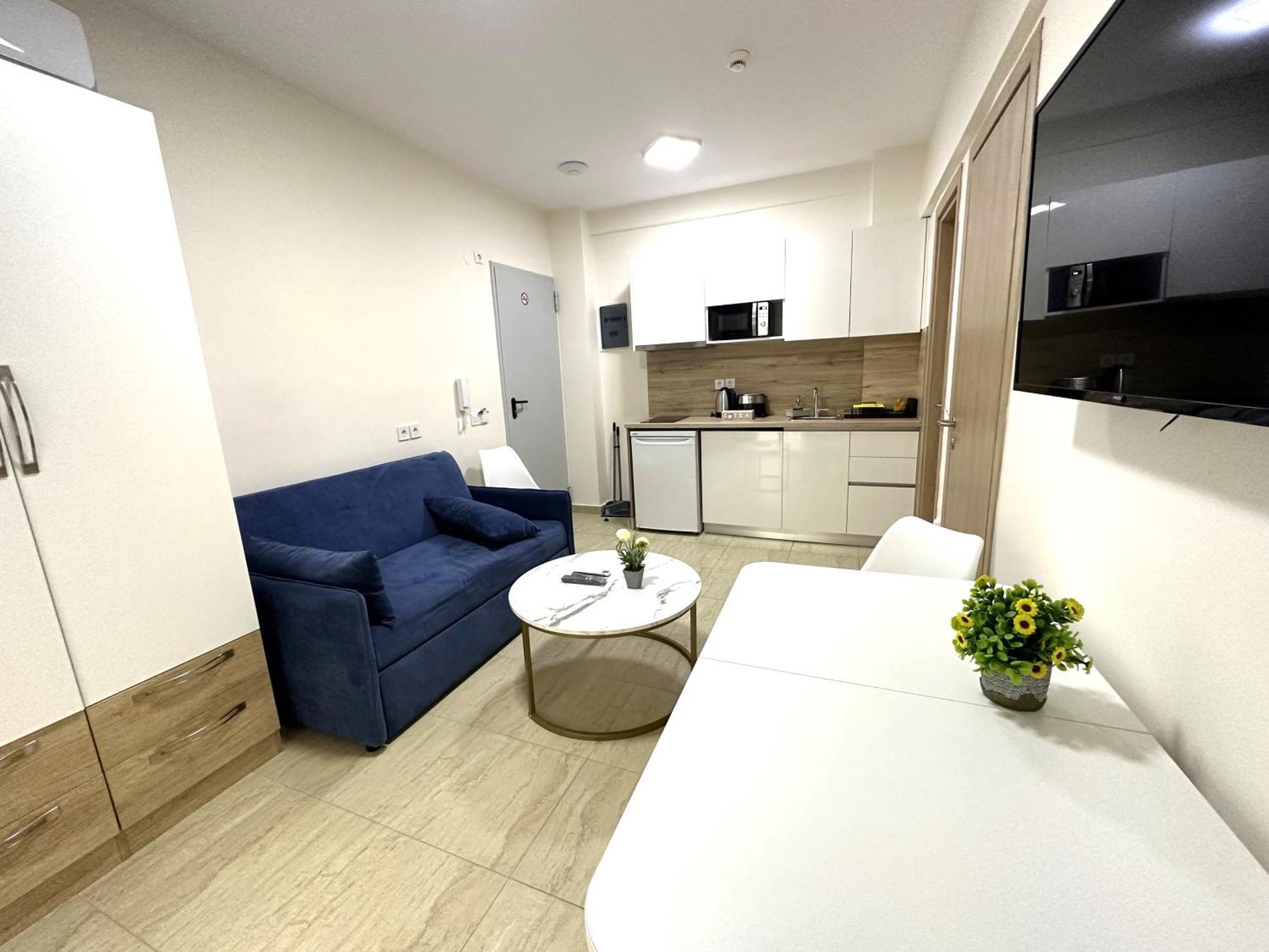Navarino Luxe Suites Peraía エクステリア 写真