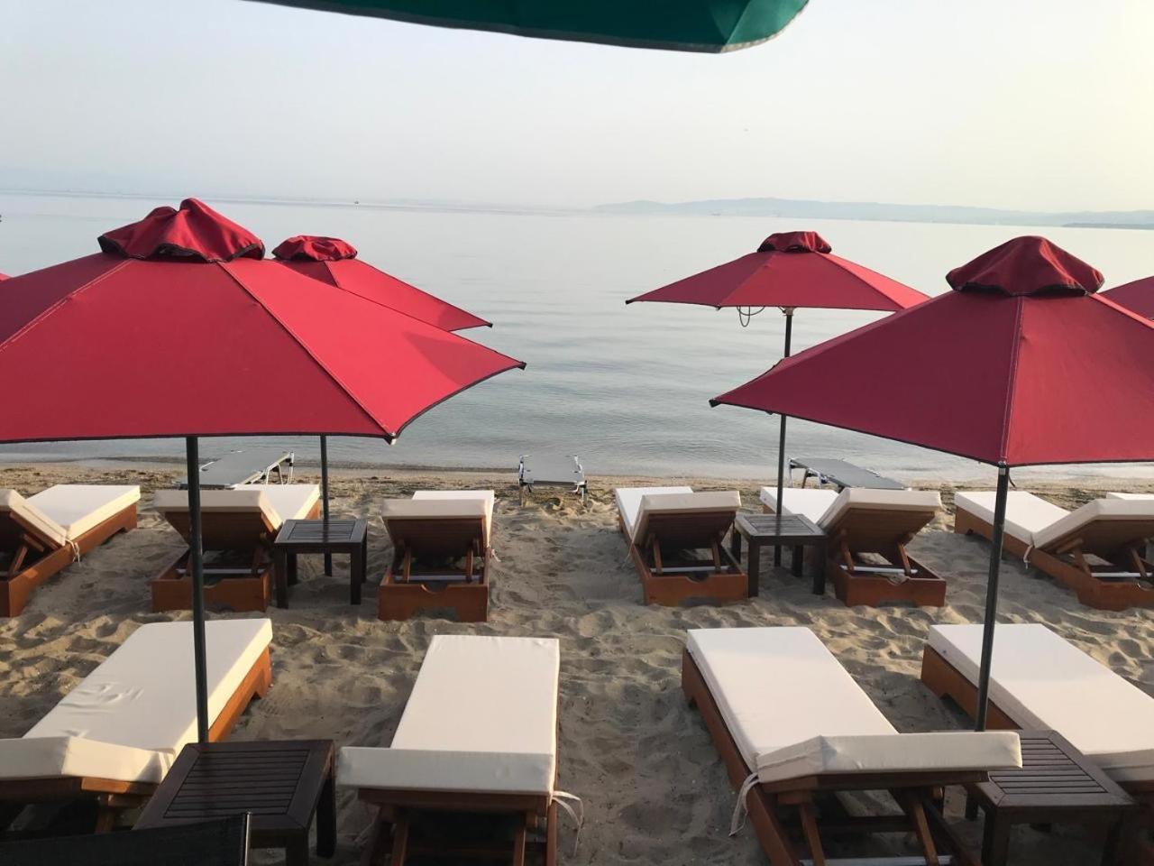 Navarino Luxe Suites Peraía エクステリア 写真